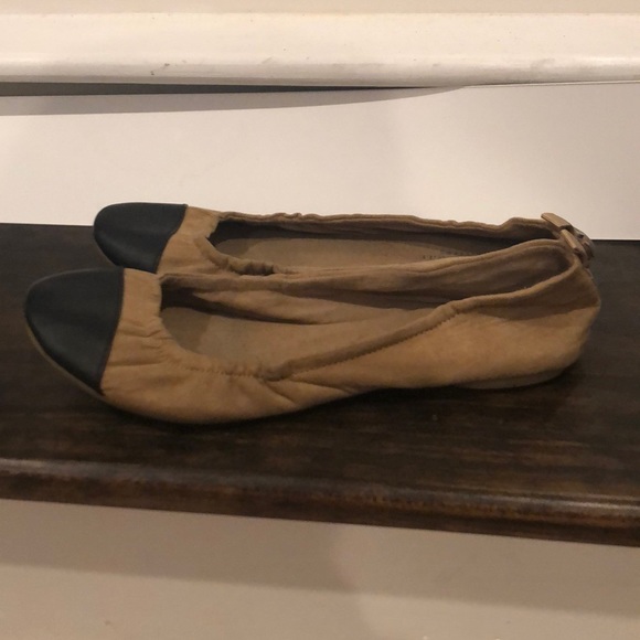 American Eagle cap toe flats - Picture 3 of 6